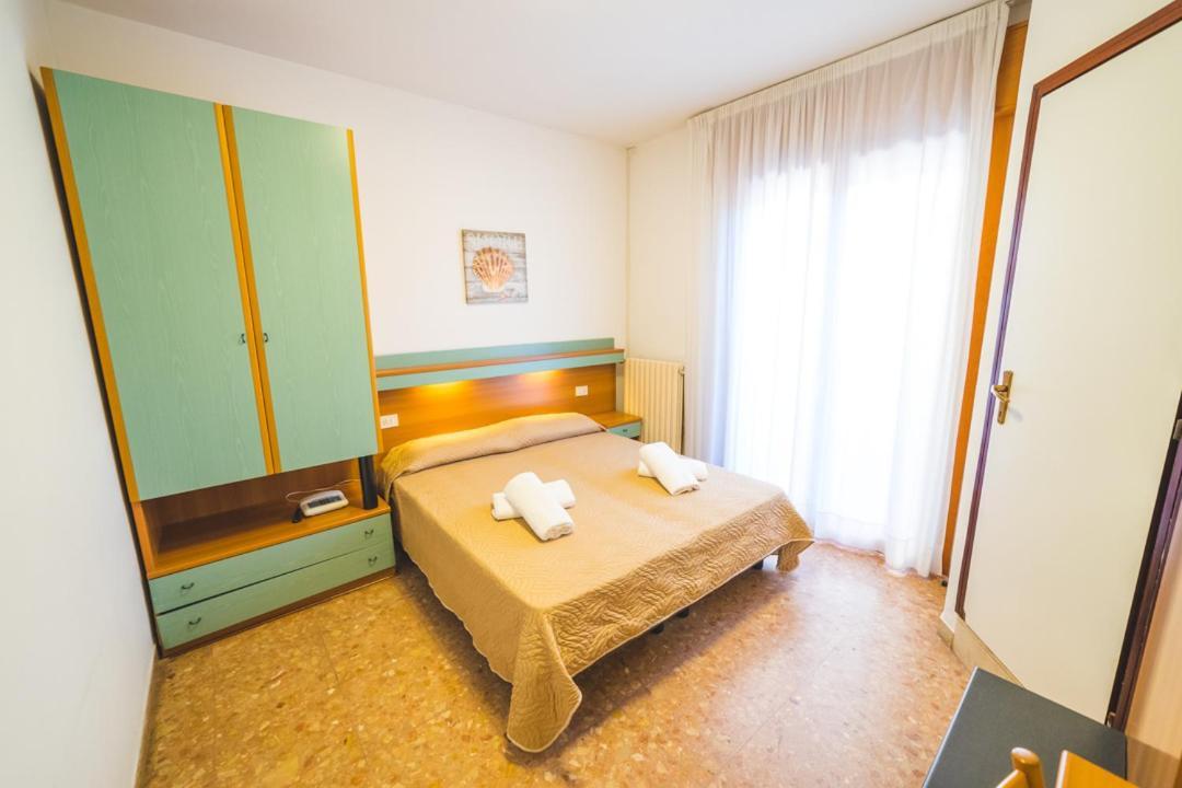 Hotel Grand Prix Sottomarina Exteriör bild